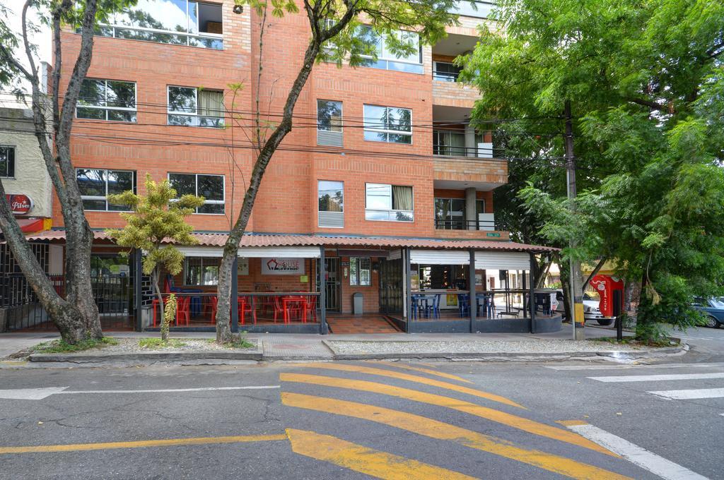 International House Co-Living Hostel Medellín Exterior foto